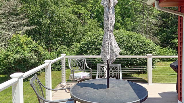 Exterior photograph of a new deck in Niantic, Connecticut
